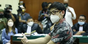 Bertemu di Ruang Persidangan, Nicholas Sean Siap Berkata Apa Adanya - Ayu Thalia Kurang Fit