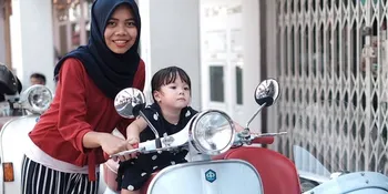 Beruntungnya Koneng, Pengasuh Gempi Yang Diajak Berlibur Ke Singapura