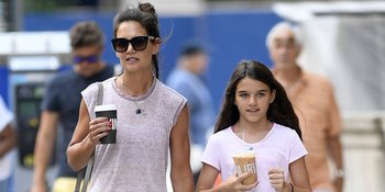 Besarkan Suri Cruise Seorang Diri, Katie Holmes: Kami Tumbuh Bersama