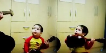 Bikin Gemes, Balita Ini Nyanyikan Lagu The Beatles Dengan Lantang