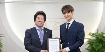 Bikin Image Bagus, Minho SHINee Dapat Penghargaan Dari Kampus