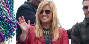 Bikin Iri! Anak Ini Diajak Kelly Clarkson Karaoke Bareng