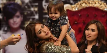 Bikin Nangis Jedar, di Foto Ini Baby El Mirip Banget Sama Olga