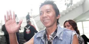 Bimbim Slank Celupkan Dua Jari ke Tinta Pemilu