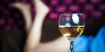 Bisnis Prostitusi Online, Artis AA Disewa Rp 80 Juta/3 Jam