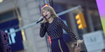 'Blank Space' Meledak, Taylor Swift Patahkan Rekor Separuh Abad