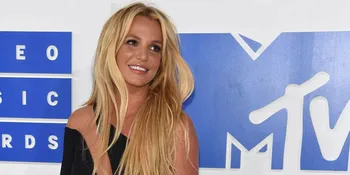 Britney Spears Dikabarkan Pacaran Dengan Model Video Klipnya