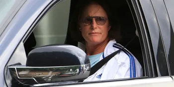 Bruce Jenner Terlibat Kecelakaan Yang Tewaskan Satu Orang!