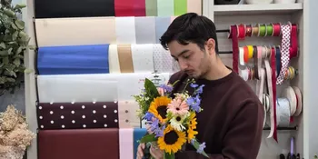 Bryan Domani Hobi Merangkai Bunga, Sebut Jadi Terapi untuk Diri Sendiri