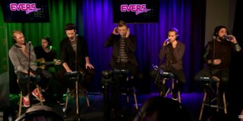 BSB Bawakan 'As Long As You Love Me' Versi Akustik, Romantis!