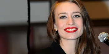 Bugil, Putri Mick Jagger Kendarai Ikan Tuna