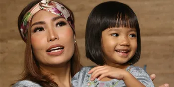 Buka Puasa, Keluarga Ayu Dewi 'Terpecah' Gara-Gara Menu Berbuka