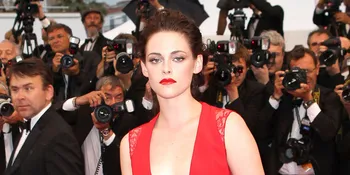 Bukan Demi Robert, Ini Alasan Kristen Stewart Tinggalkan Rumah