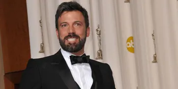 Bukan Dengan Baby Sitter, Ben Affleck Kejar Artis Cantik Ini?