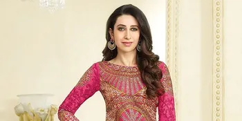 Bukan Gaun, Dress Hitam Casual Bikin Karisma Kapoor Secantik ABG