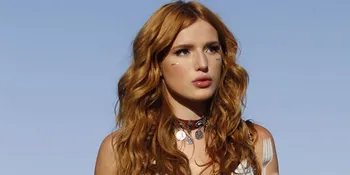 Bukan Scott Disick, Bella Thorne Malah Cium Mesra Pria Lain