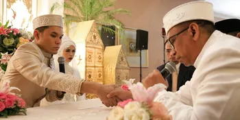 Bulan Madu, Ben Kasyafani - Ines Nonton Coldplay di Australia