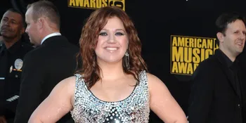 Bulat dan Gendut, Putri Kelly Clarkson Ini Mirip Siapa Ya?
