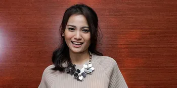 Bungkam Soal Tanggal Nikah, Acha Bakal Vakum Dari Dunia Hiburan?