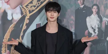 Byeon Woo Seok Rilis Light Stick, Gemas Bentuk Kotak Surat