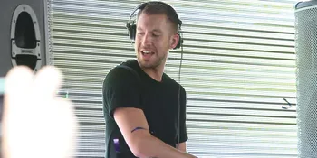 Baru, Calvin Harris dan Gwen Stefani Seperti Lagu 'Together'!