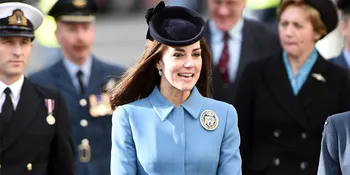 Cantik & Stylish, Wanita Ini Doyan Tiru Fashion Kate Middleton