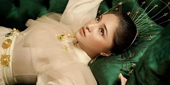 Cantik Alami: Marshanda Pajang Foto Selfie Tanpa Filter dan Make-up, Langsung Dibanjiri Pujian Netizen!