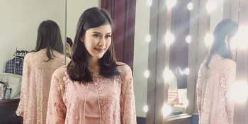 Cantik Meneduhkan, Saat Syahnaz Sadiqah Pakai Hijab