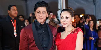 Cantik Tanpa Make Up, Gauri Selfie Mesra Dengan Shahrukh Khan