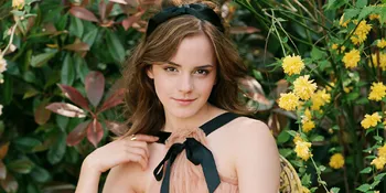 Cantiknya Emma Watson Saat Tampil Tanpa Make-Up