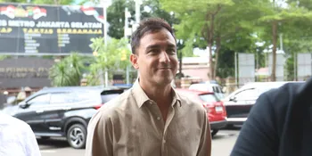 Cara Hamish Daud Menghadapi Gosip Miring, Tetap Positif dan Salat