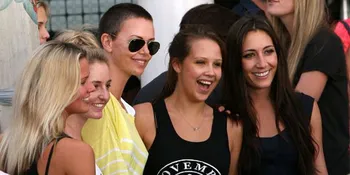 Charlize Theron Tampil Botak Dalam 'MAD MAX 4'