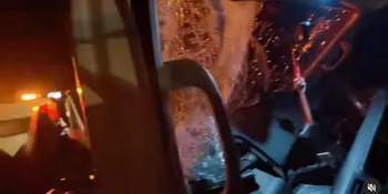 Charly Van Houten Alami Kecelakaan, Kondisi Mobil yang Ditumpangi Ringsek Parah