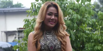 Chef Aiko Bantah Ditawari Robby Abbas Pose di Majalah Dewasa