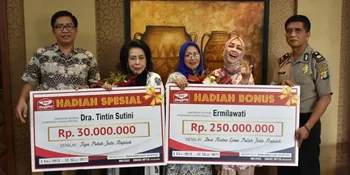 Chintami Atmanegara Bagi-Bagi Hadiah Lebaran Ratusan Juta Rupiah Kepada Pelanggan Easy Shopping yang Beruntung