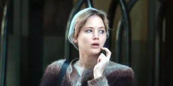 Chris Martin - Jennifer Lawrence Pacaran, Mungkin Gak Sih?