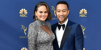 Chrissy Teigen Mengaku Tidur Bareng John Legend di Kencan Pertamanya