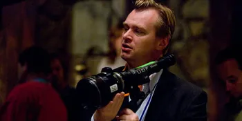 Christopher Nolan Jelajahi Waktu Lewat 'INTERSTELLAR'