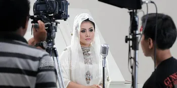 Cici Faramida Tengah Dekat Dengan Seorang Pria?