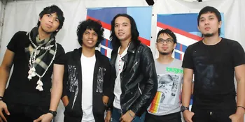 'Cinta Gila', Zigaz Ingatkan Tentang Jatuh Cinta