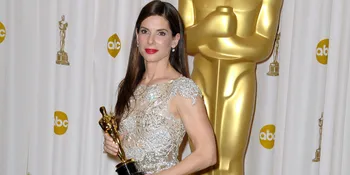 Cinta Lama Sandra Bullock Bersemi Kembali