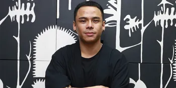 Ciptakan Lagu Berbahasa Inggris, Teza Sumendra Go International?