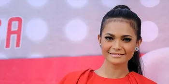 Citra Scholastika: Batik Bahan Paling Cantik