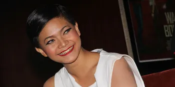 Citra Scholastika Dekat Dengan Bule Lagi