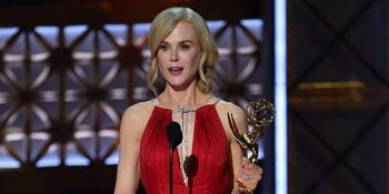 Cium Pria Tampan Lain di Depan Suaminya, Ini Penjelasan Nicole Kidman