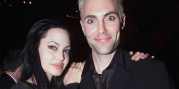 Ciuman Angelina Jolie Dengan Kakaknya Jadi Pamer Kemesraan Terburuk