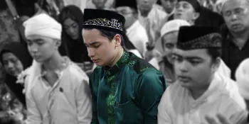 Coba Jubah Peninggalan Almarhum Arifin Ilham, Alvin Faiz Terharu Temukan Ini