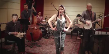 Coba Lihat 'Anaconda' Rasa Vintage Ini, Super Keren!