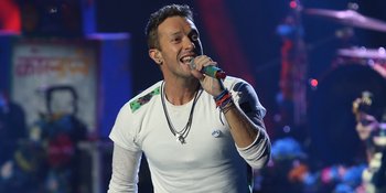 Coldplay Persembahkan Penampilannya Untuk Linkin Park