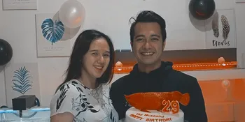 Congrat! Istri Eza Gionino Melahirkan Anak Pertama